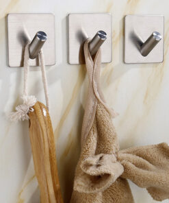 Porte peignoir salle de bain